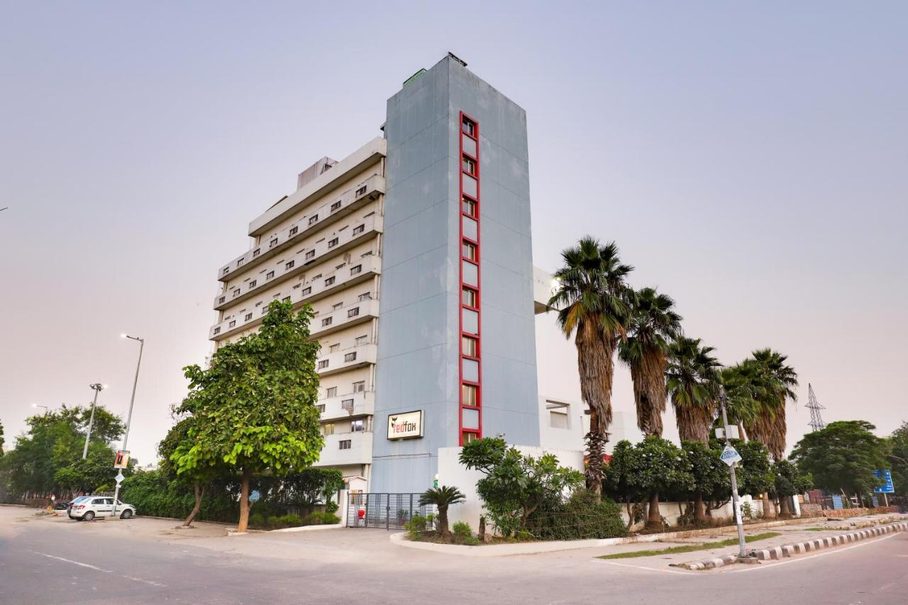 Red Fox By Lemon Tree Hotels, East Delhi Εξωτερικό φωτογραφία