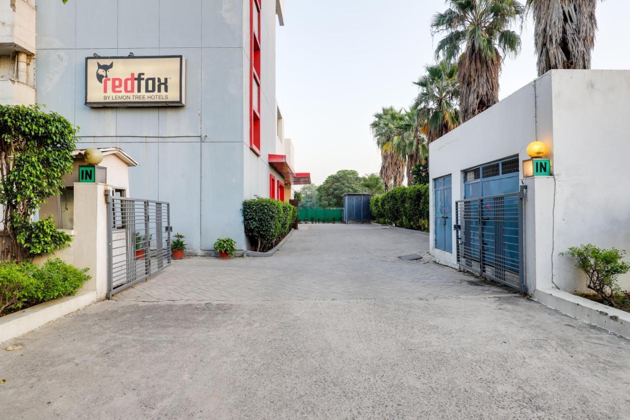 Red Fox By Lemon Tree Hotels, East Delhi Εξωτερικό φωτογραφία