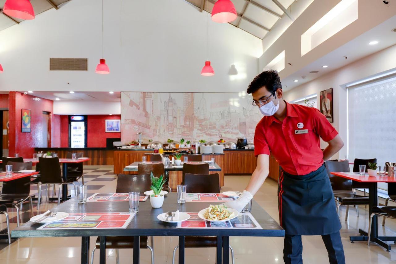 Red Fox By Lemon Tree Hotels, East Delhi Εξωτερικό φωτογραφία