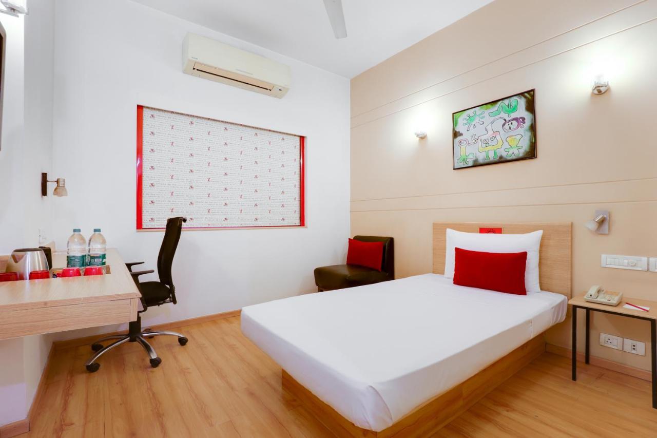 Red Fox By Lemon Tree Hotels, East Delhi Εξωτερικό φωτογραφία