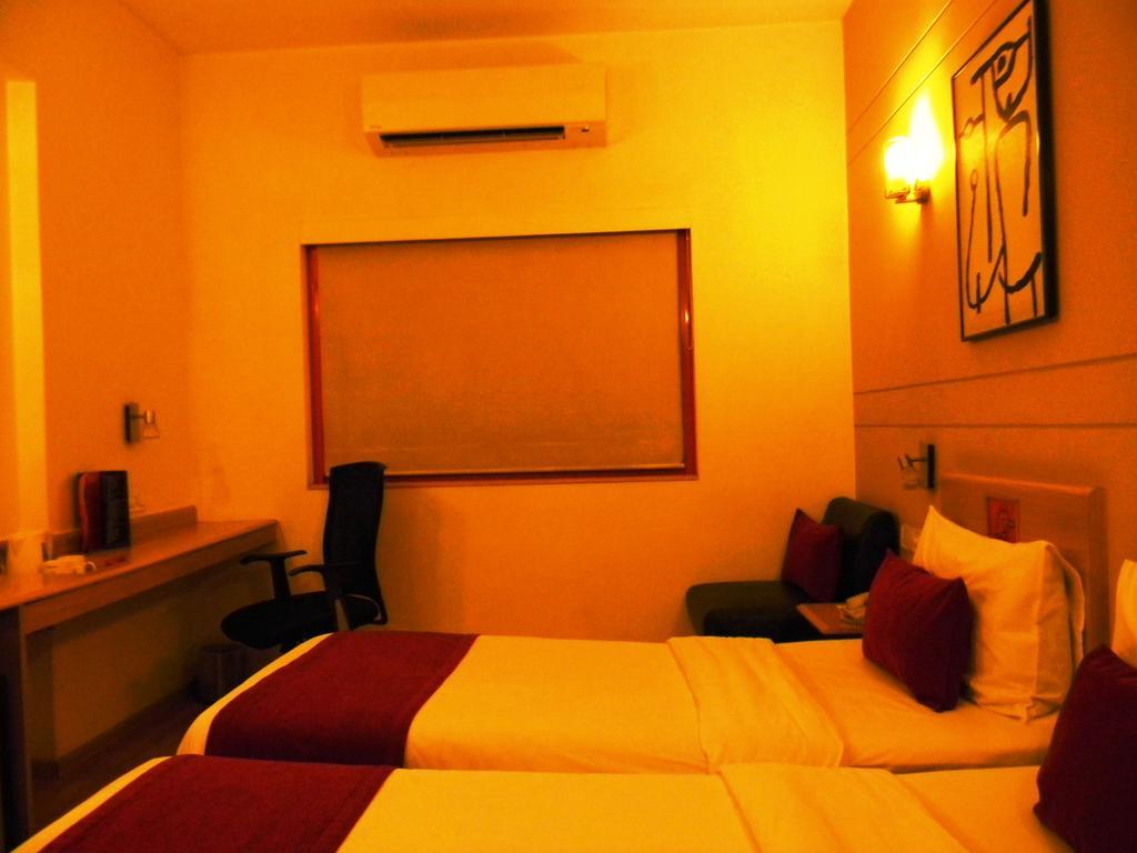 Red Fox By Lemon Tree Hotels, East Delhi Εξωτερικό φωτογραφία