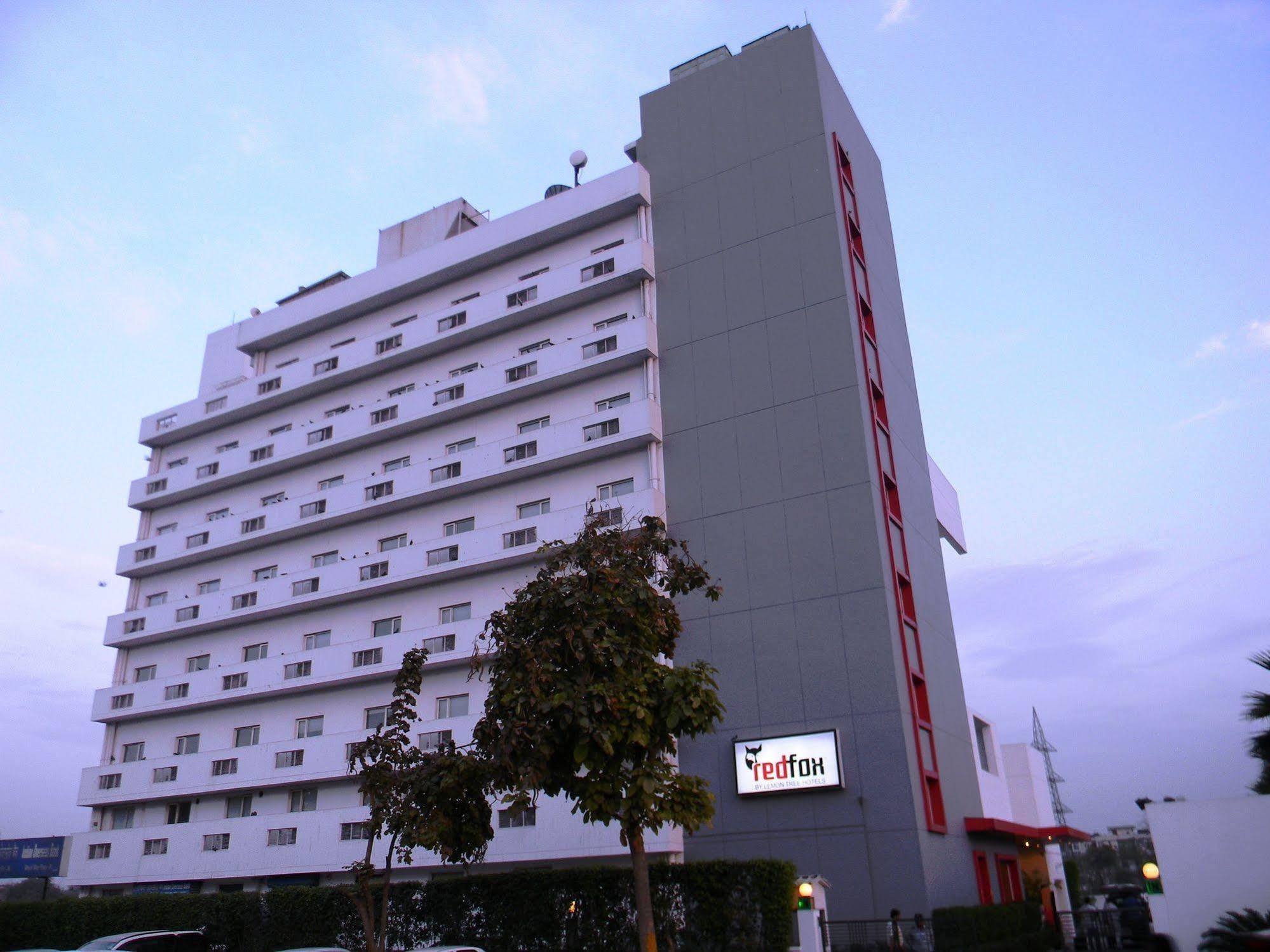 Red Fox By Lemon Tree Hotels, East Delhi Εξωτερικό φωτογραφία
